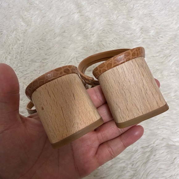 VINCE Elita Tan Croc-Embossed Calfskin Slide Sandal Tan Size 6 Minimalist Luxury - Picture 4 of 13